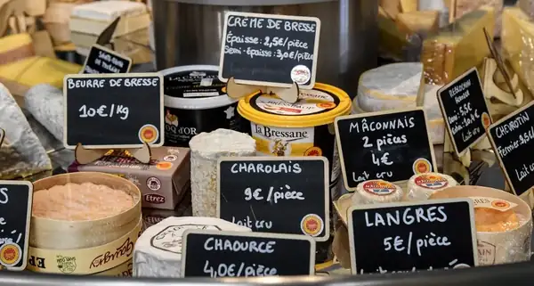 What does the AOP/AOC label on French food and wine mean