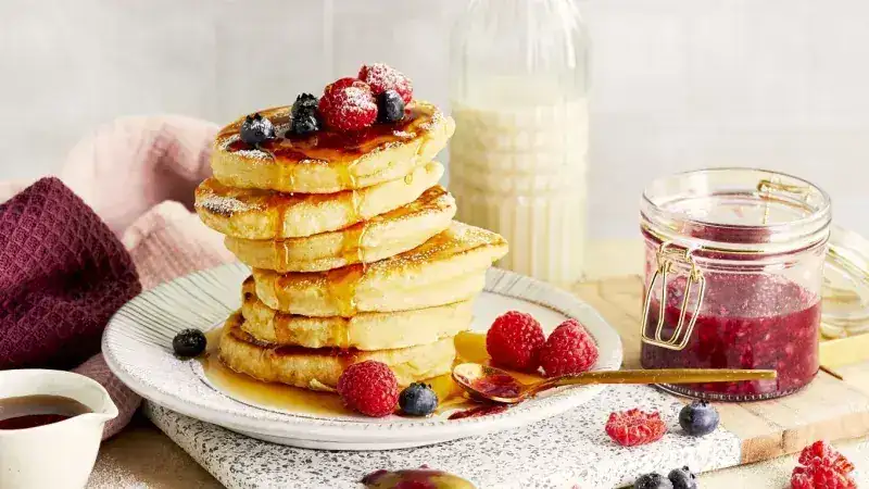Fluffy vegan pancakes