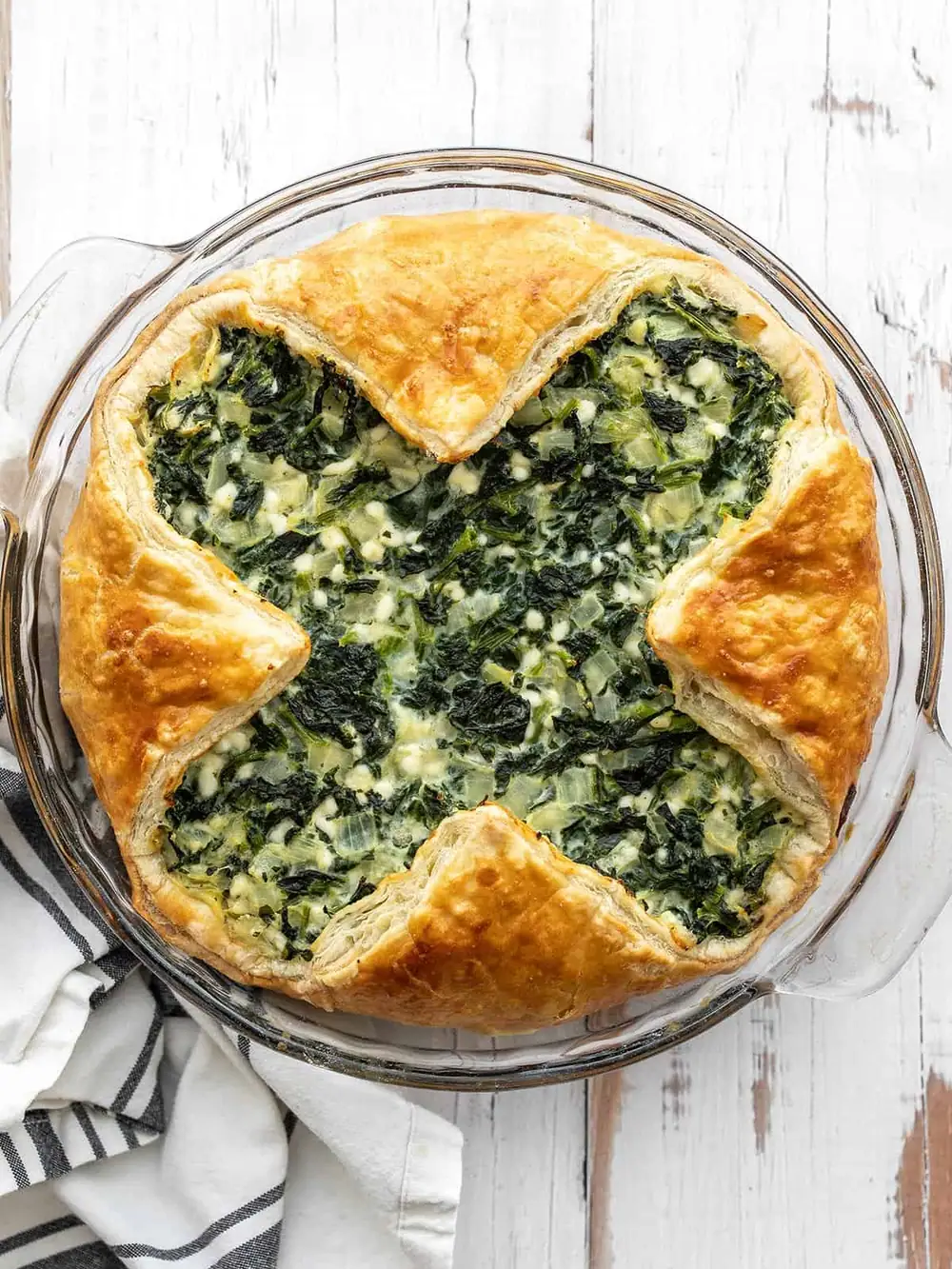 Easy Delicious Homemade Spinach Pie with Puff Pastry