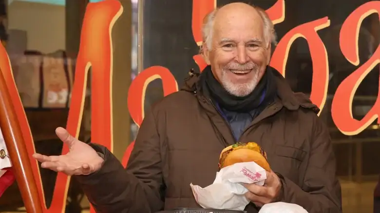 Cómo disfrutaba Jimmy Buffett de sus hamburguesas