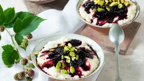 Sweet millet with blackberry compote
