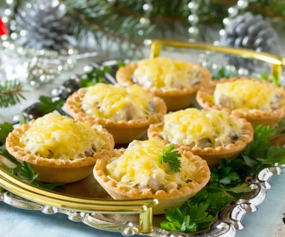 Danish Chicken and Asparagus Tartlets