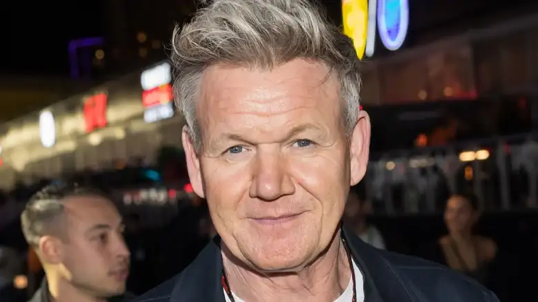 El paso adicional que da Gordon Ramsay para lograr un pavo (¡y una salsa!) con un sabor excepcional