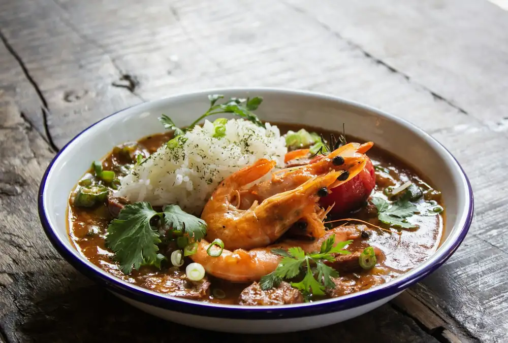 le le celebra una década de ZS Hospitality con cocina vietnamita progresiva