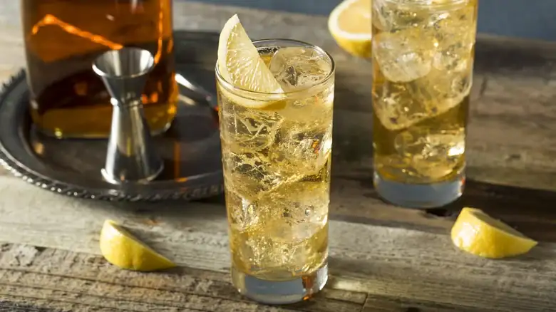 What's The Best Ratio For Making A Highball Cocktail?