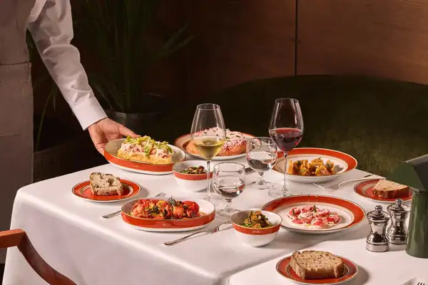 In Pistoia there is a restaurant inside a 17th-century building with over 3,000 wines in the cellar
