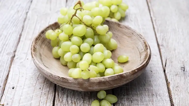 El mejor lugar para guardar las uvas es en el refrigerador