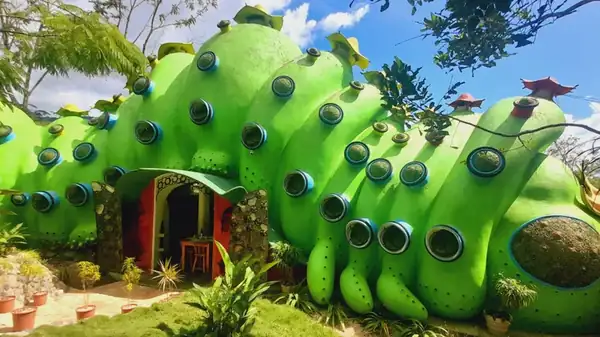 The Unique Costa Rican Eatery That Serves Food Inside A Massive Caterpillar