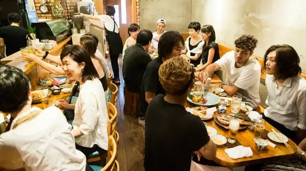 How Does A Japanese Izakaya Restaurant Compare To An American Gastropub