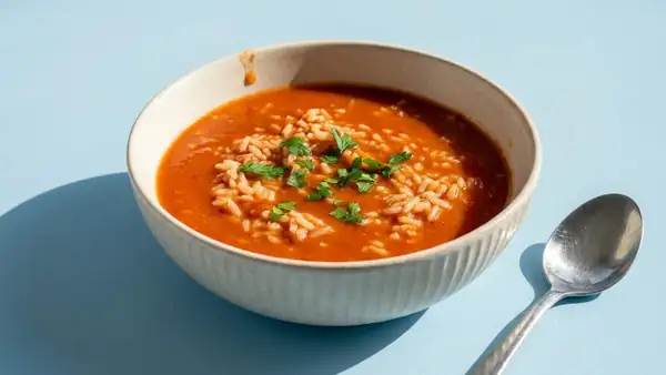 Comfort food for every day: warming tomato soup with rice