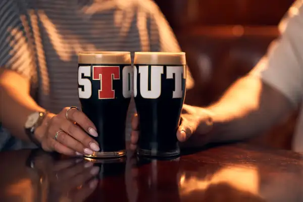 Tennent's irrumpe en el mercado de las cervezas stout con un nuevo lanzamiento