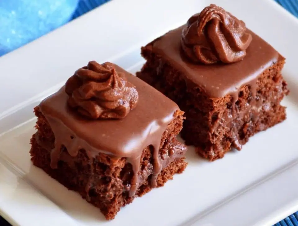Amandine (Romanian Chocolate Cake)