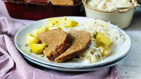 Meatloaf with potatoes and young cabbage