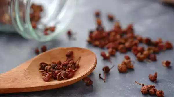 La ciencia detrás de la sorprendente sensación de comer pimientos de Sichuan