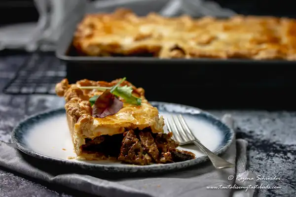 Cape Malay Pepper Steak Pie (Vleis Pastei)