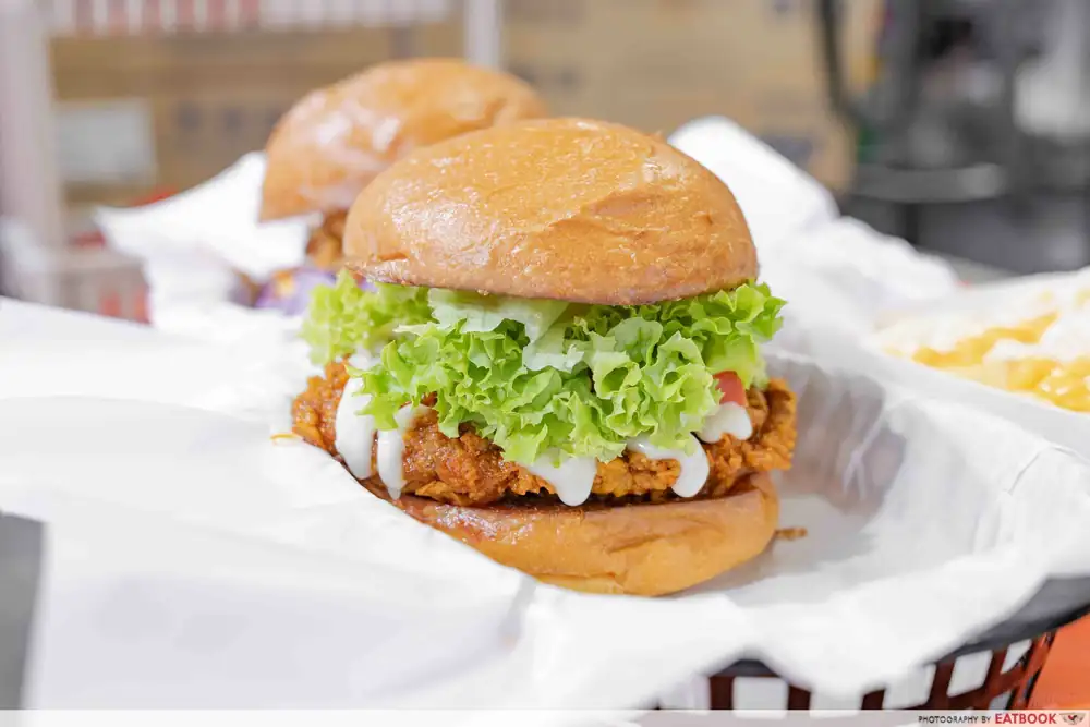 10 lugares en Tampines West para comer Nasi Lemak de langosta, gofres de churros y más