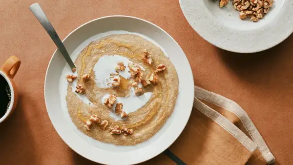 Amaranth Porridge With Walnuts and Honey