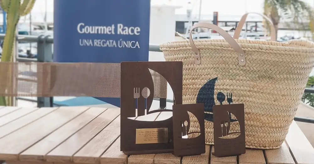 La 13ª edición de la Gourmet Race Moraira-Teulada vuelve a unir vela, gastronomía y el Mediterráneo