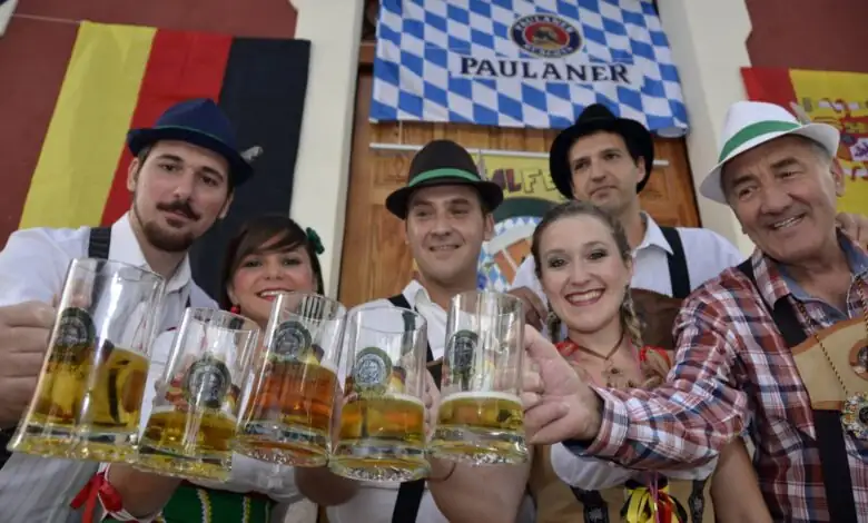 Rabalfest regresa al centro histórico de Villena con su festival hispano-alemán de cerveza y vino