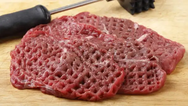 Here's Why You Should Avoid Cube Steak Even Though It's An Affordable Cut