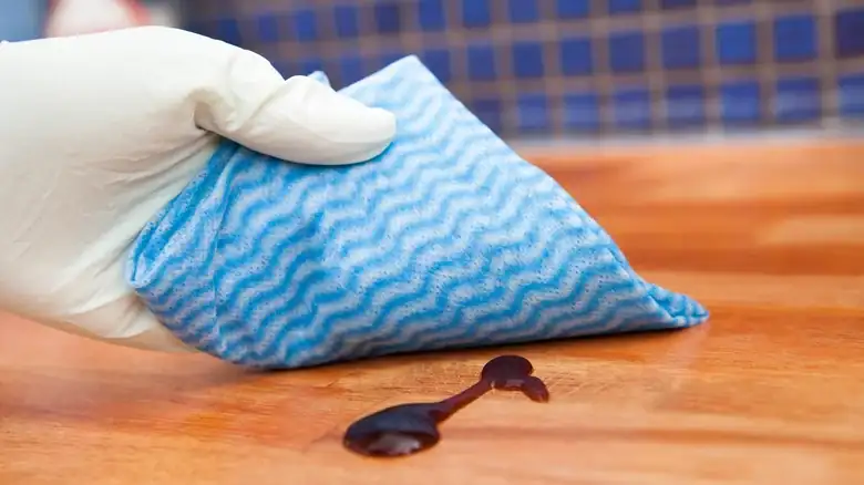 How To Remove Even The Peskiest Of Ketchup Stains From Your Countertop