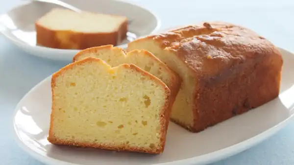 No butter, no oil: this fridge staple makes yogurt cake incredibly moist