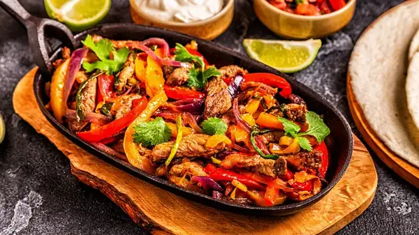 What's The Difference Between Rajas And Fajitas?