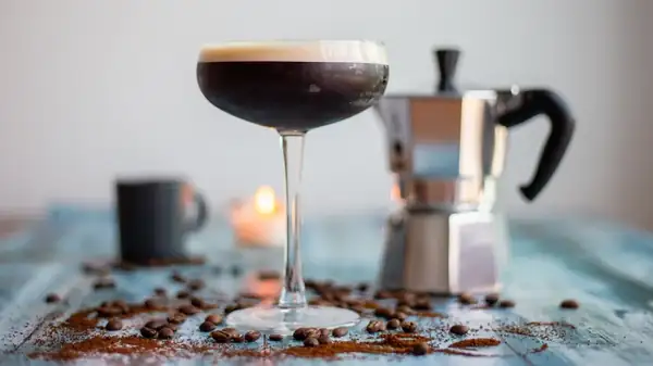 Hacer tu propio licor de café es mucho más fácil de lo que piensas