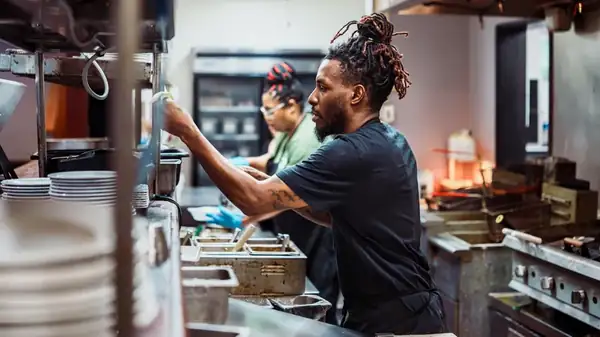 Qué significa «SOS» en la cocina de un restaurante