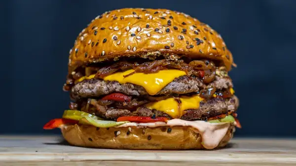 The Easiest Way To Get A Burger Blend That Delivers Rich Flavor And Texture