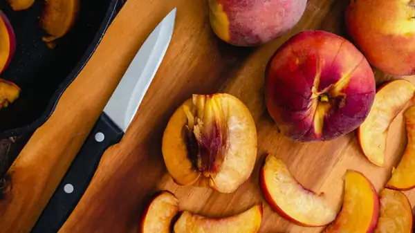 The Type Of Knife That's Ideal For Cutting Fruit