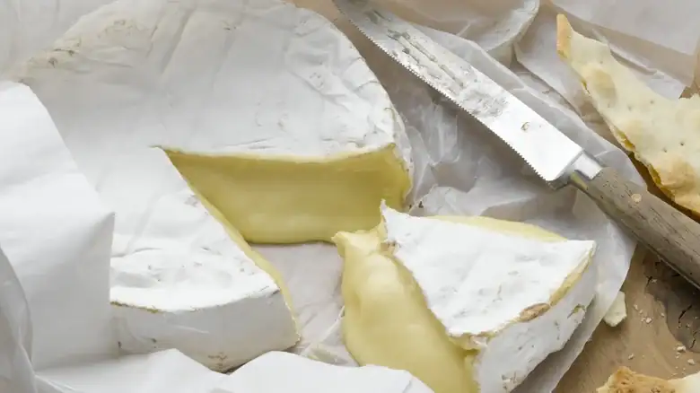 The Best Way To Serve Brie Cheese Focuses On Texture