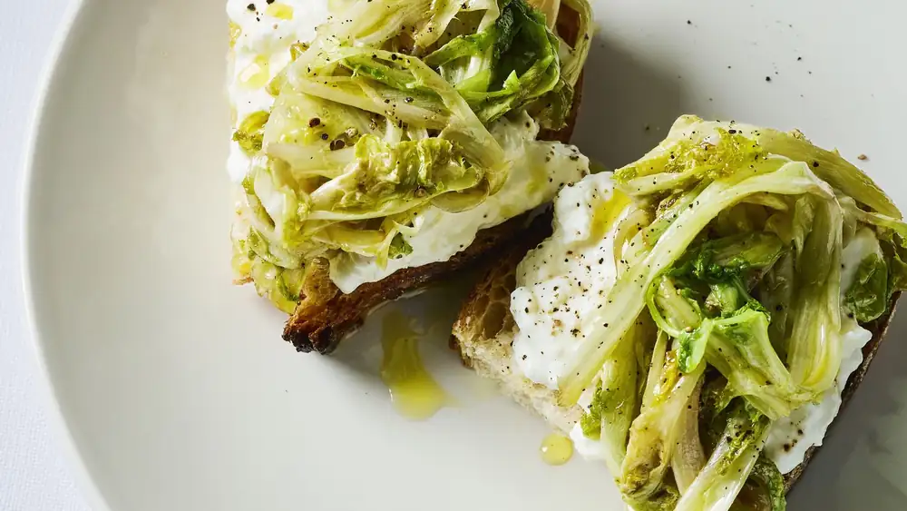 Bruschetta with burrata and fried vegetables by Toscanini