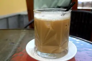 Cómo el té y el café bloquean la absorción de hierro en el cuerpo